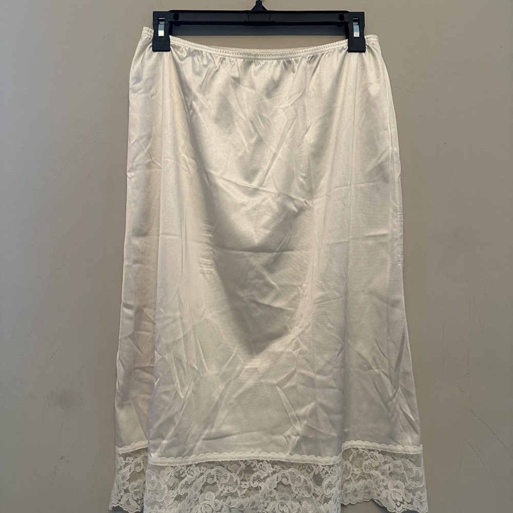 Vintage 80’s/90’s Vassarette Havana Cream Lace Trim Slip Size Large - Picture 5 of 6